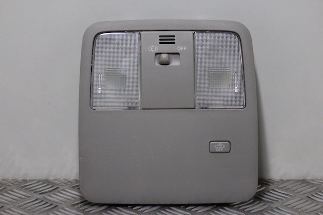 Toyota Avensis Interior Light Front 