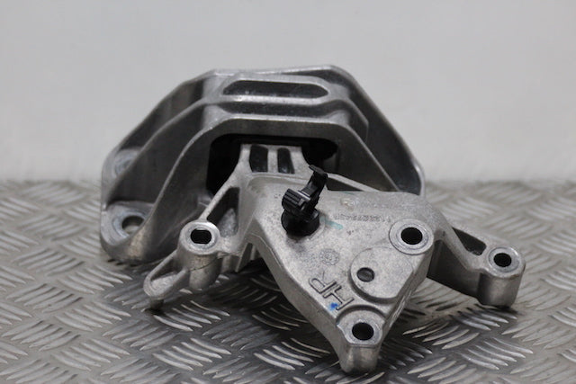 Nissan Qashqai Engine Mounting Drivers Side 