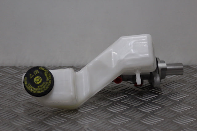 Nissan Qashqai Brake Master Cylinder 