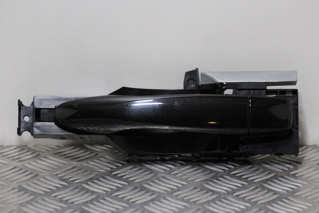 Nissan Qashqai Door Handle Outer Front Passengers Side 