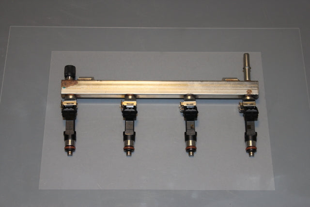 Opel Corsa Fuel Injector 