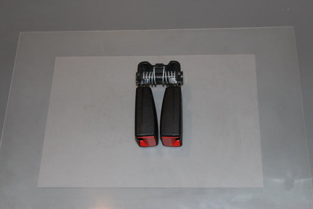 Ford Focus Seat Belt Buckle Lock Centre Rear 