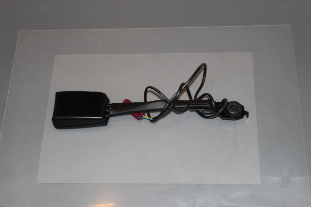 Ford Focus Seat Belt Buckle Lock Front Passengers Side 
