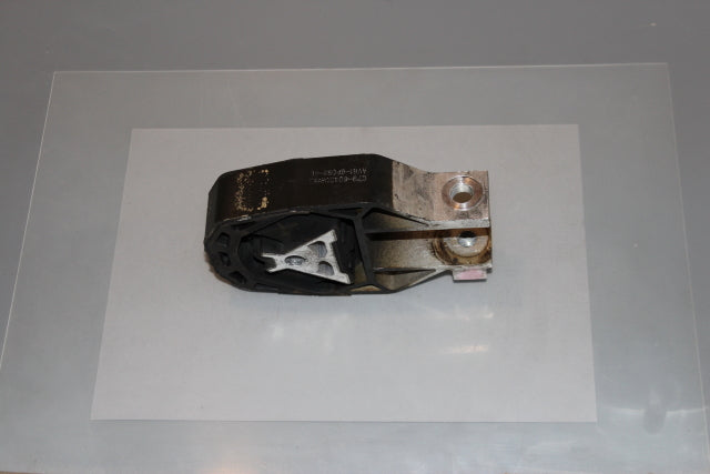 Ford Focus Engine Mounting Support Bracket Rear 