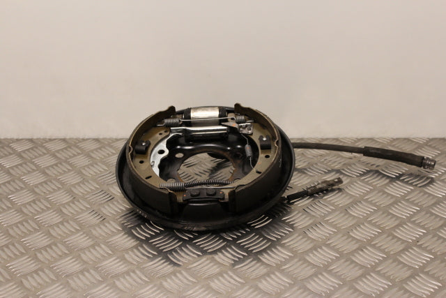 Ford Focus Brake Plate with Shoes and Cylinder Rear Right 