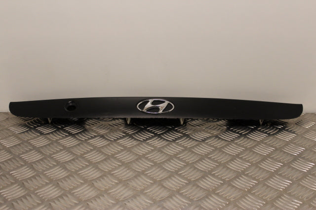 Hyundai Accent Tailgate Boot Handle 