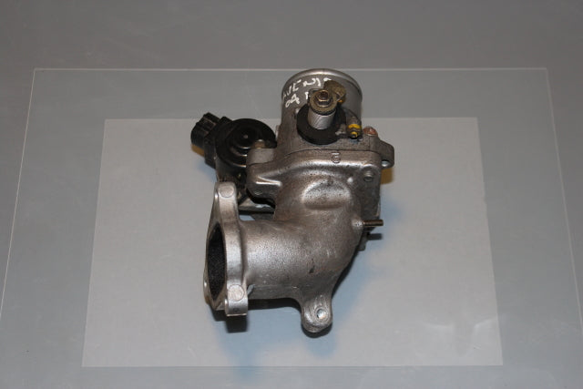 Toyota Avensis Throttle Body 