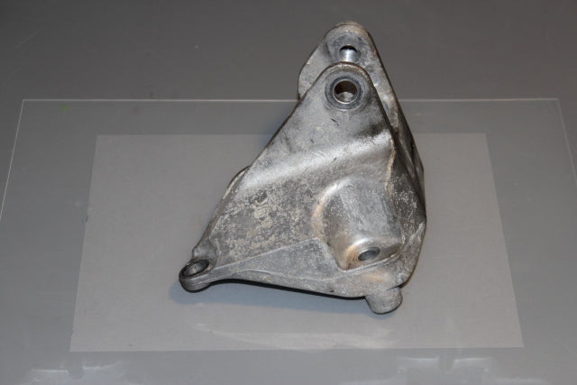 Nissan Qashqai Engine Mounting Support Bracket Rear 
