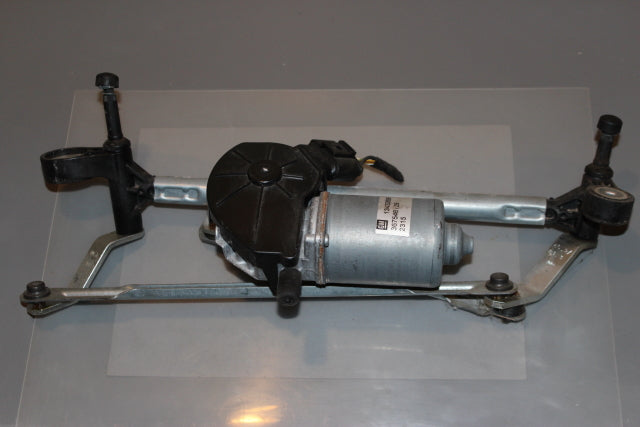 Opel Corsa Wiper Motor with Linkage (2019) genuine OEM used part - CarBreakers.ie