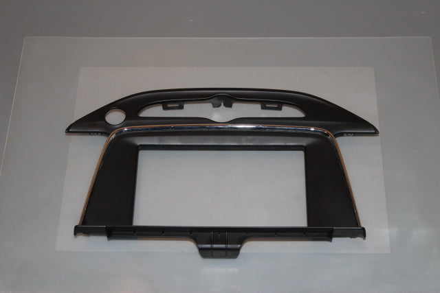 Opel Astra Radio Cd Surround Trim 