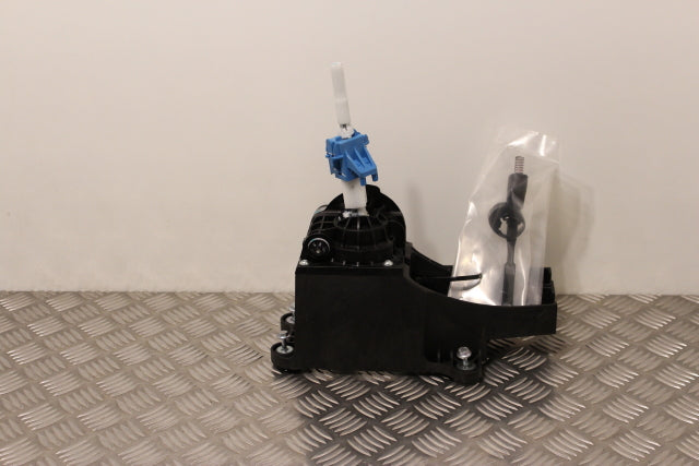 Opel Astra Gear Stick (2016)