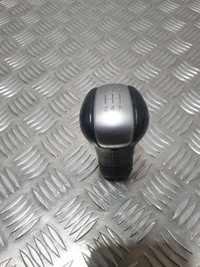 Nissan Qashqai Gear Knob 