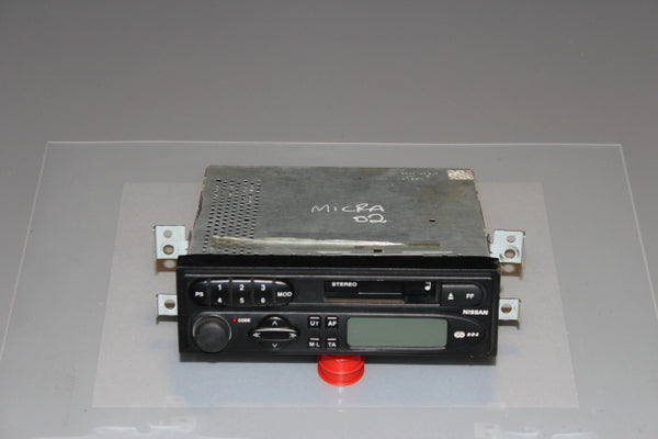 Nissan Micra CD Player (2001) - 1
