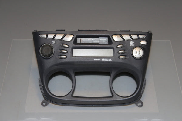 Nissan Almera CD Player (2001) - 1